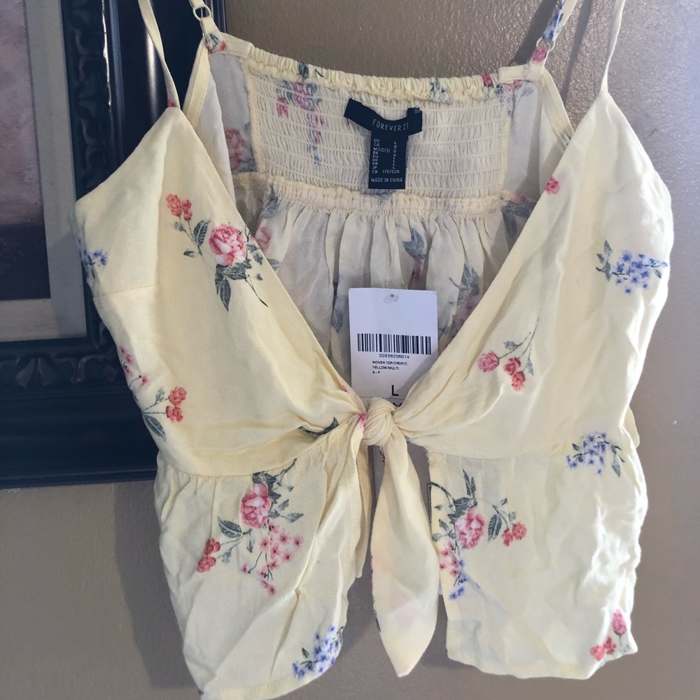Forever 21 brand new yellow crop top